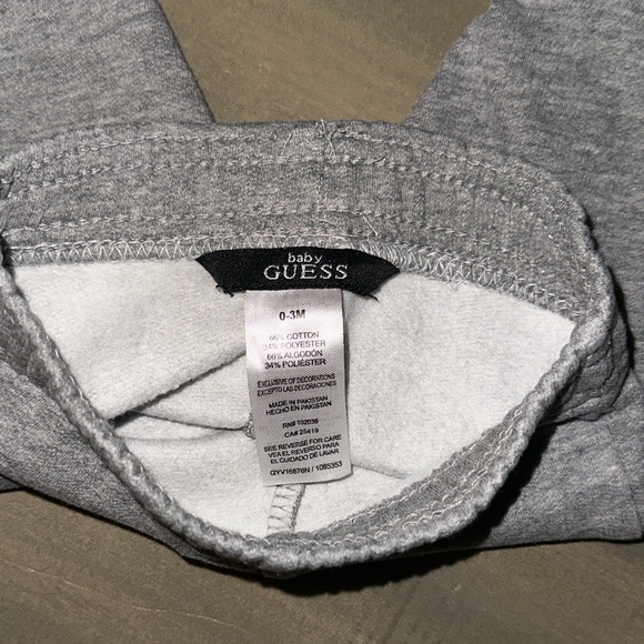Guess baby grey sweatpants 0-3 months-name brand gray pants - Picture 4 of 4